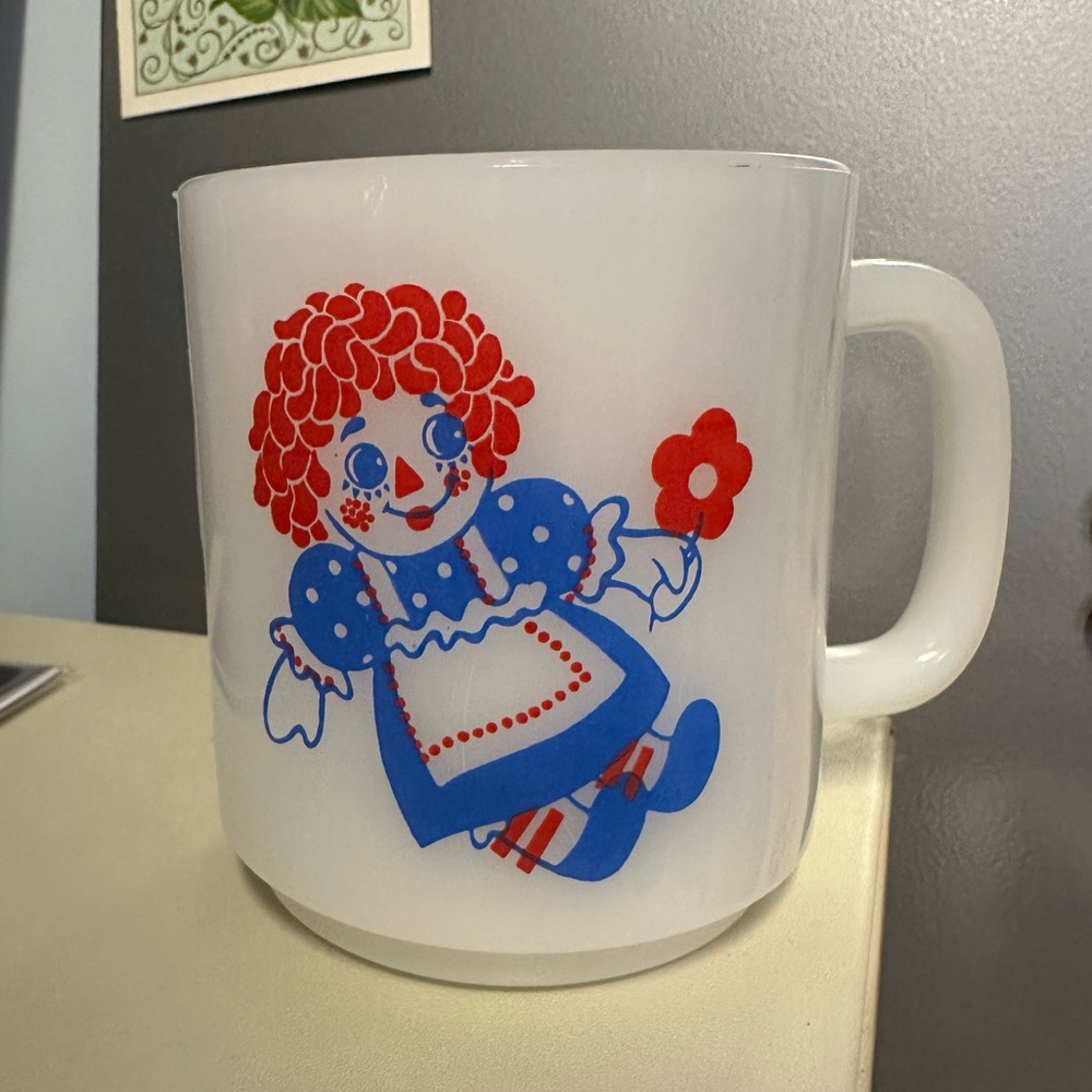 Vintage Milk Glass Raggedy Ann and Andy Mug